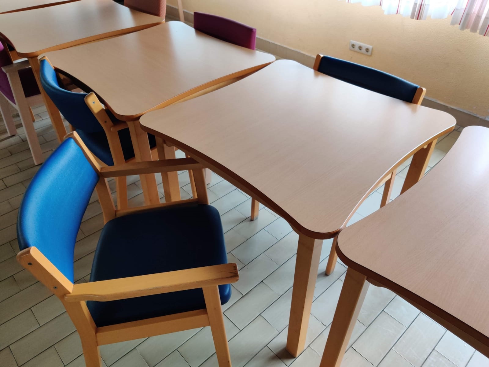 Mobiliario geriatrico asilos ancianos